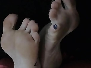 feet foot-fetish mammy milf