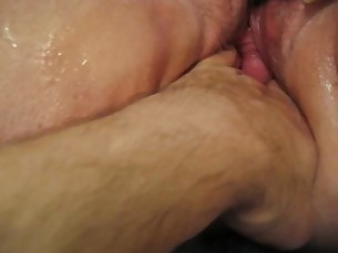 amateur big-tits boobs brunette close-up crazy bbw fisting mammy